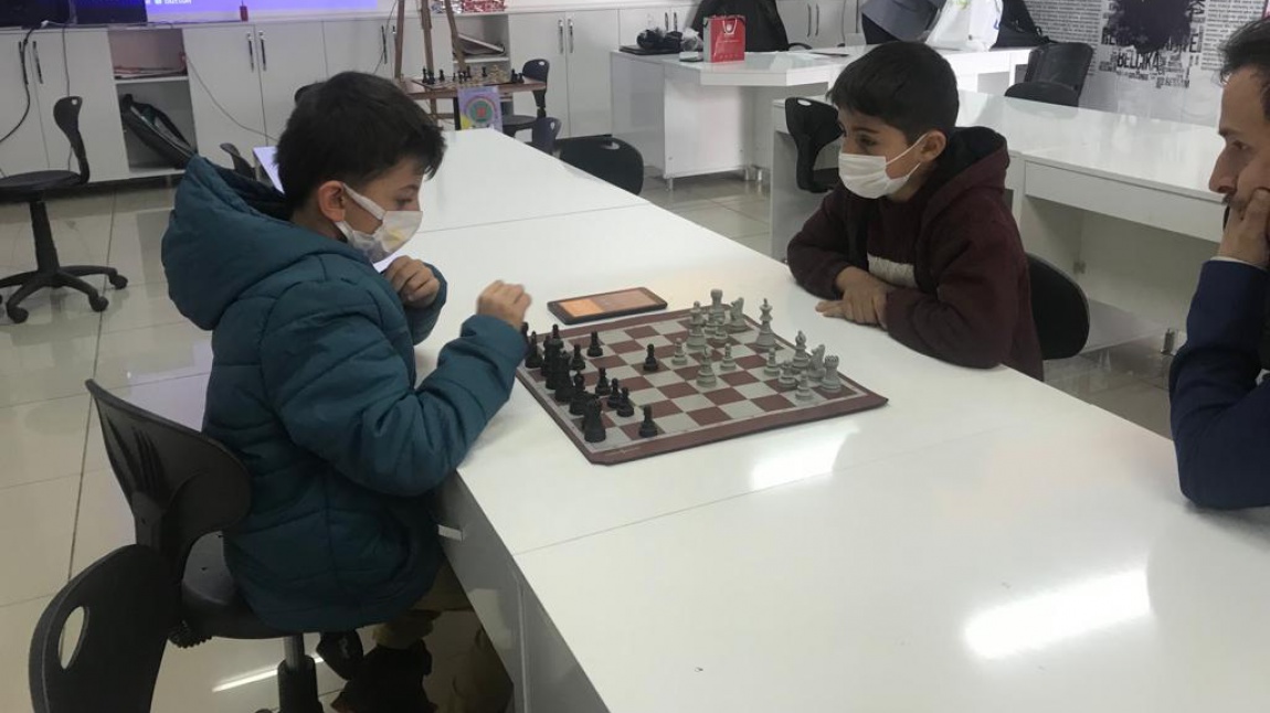 İlkokul öğrencilerimize özel satranç yarışması.